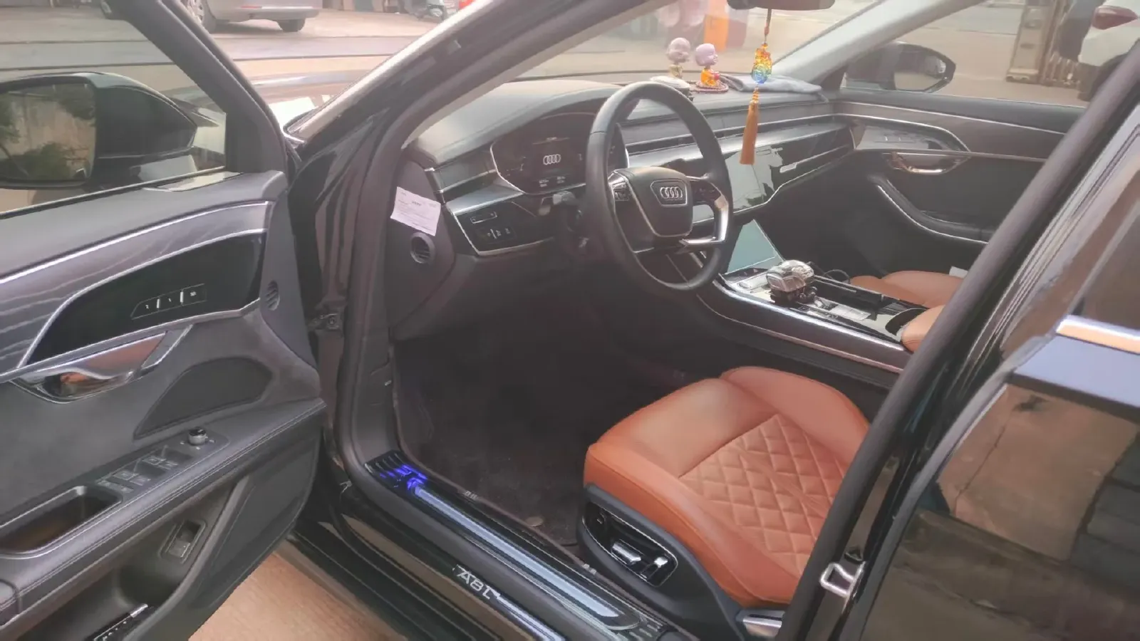 2023 Audi A8 3.0T 286HP V6 8AT,autocango,china used car exporter,china ev exporter,chinese used car exporter,chinese used ev exporter