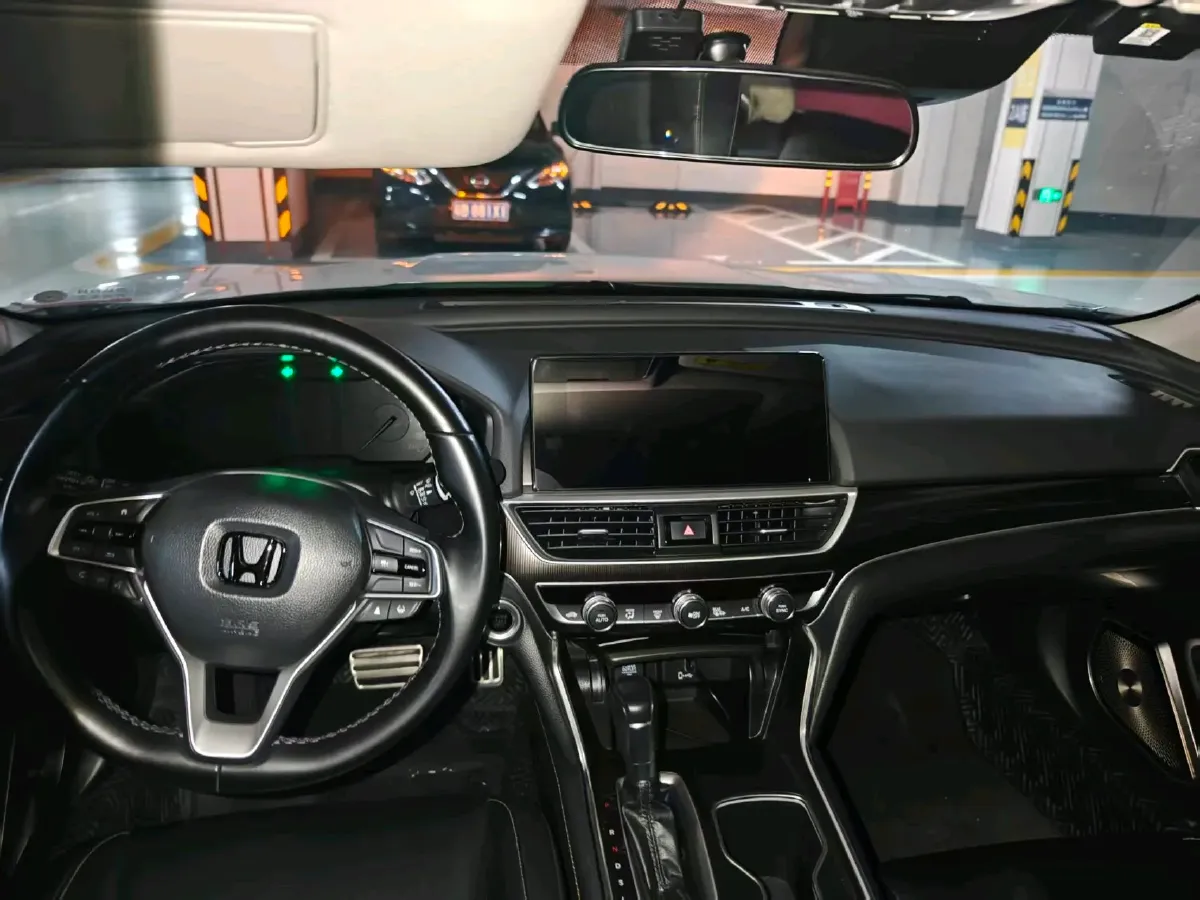 2022 Honda Accord 1.5T 194HP L4 CVT,autocango,china used car exporter,china ev exporter,chinese used car exporter,chinese used ev exporter