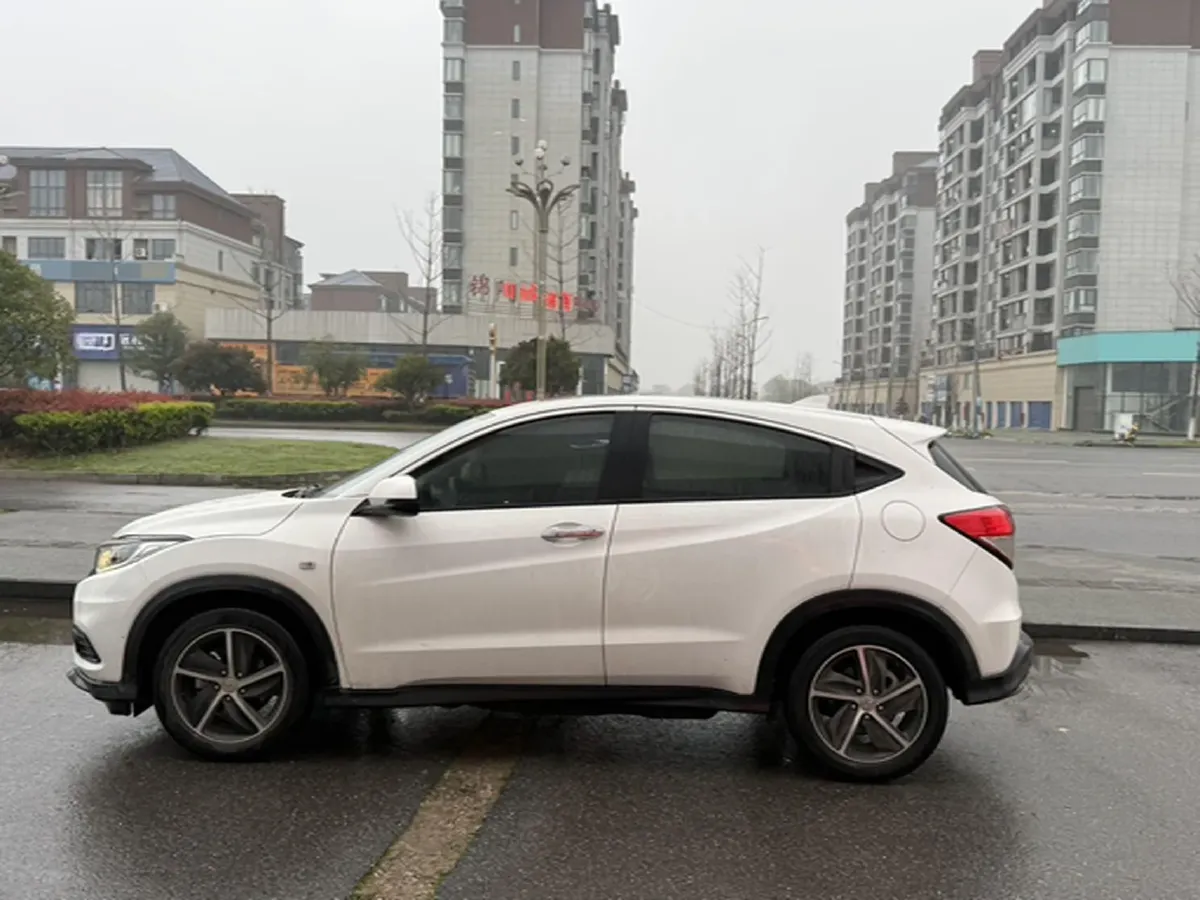 2022 Honda Vezel 1.5L 131HP L4 CVT,autocango,china used car exporter,china ev exporter,chinese used car exporter,chinese used ev exporter