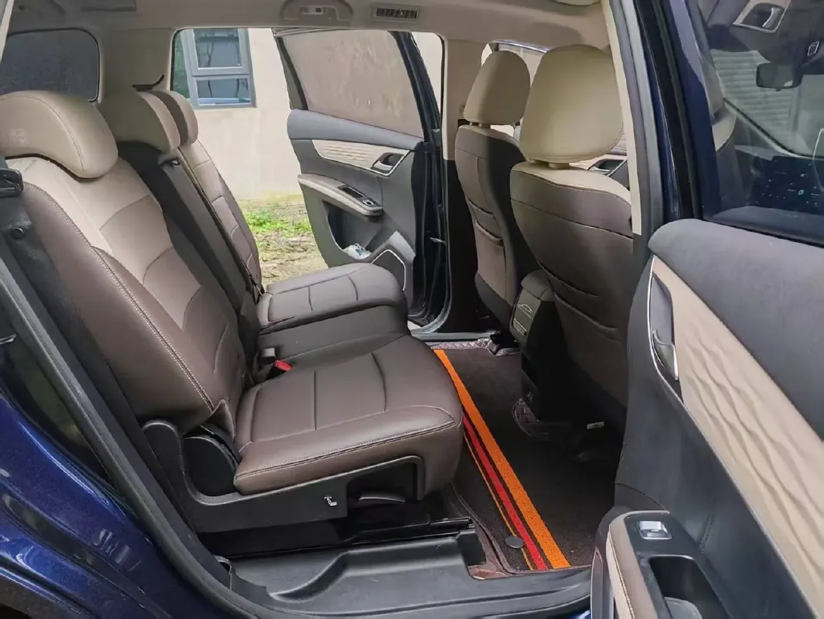 2022 Roewe RX5 MAX 2.0T 231HP L4 8AT,autocango,china used car exporter,china ev exporter,chinese used car exporter,chinese used ev exporter