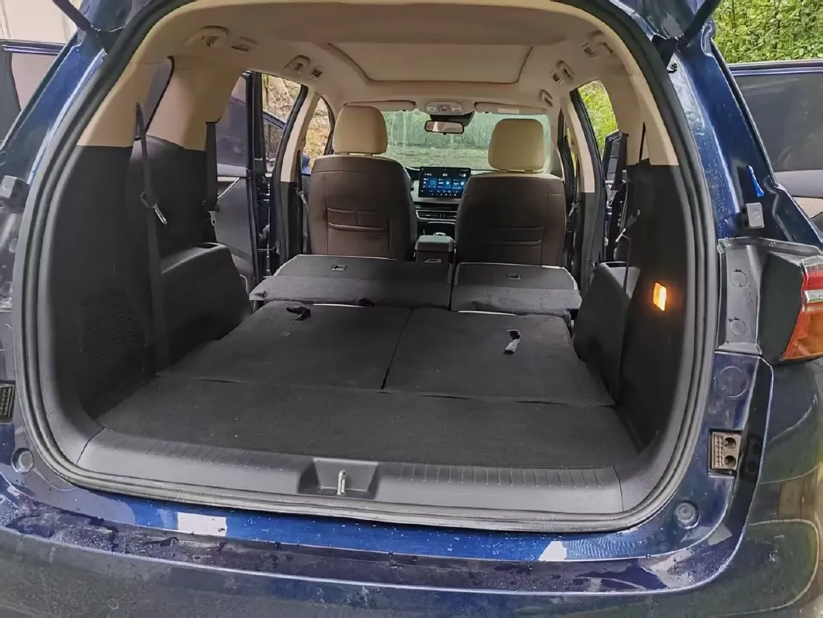 2022 Roewe RX5 MAX 2.0T 231HP L4 8AT,autocango,china used car exporter,china ev exporter,chinese used car exporter,chinese used ev exporter