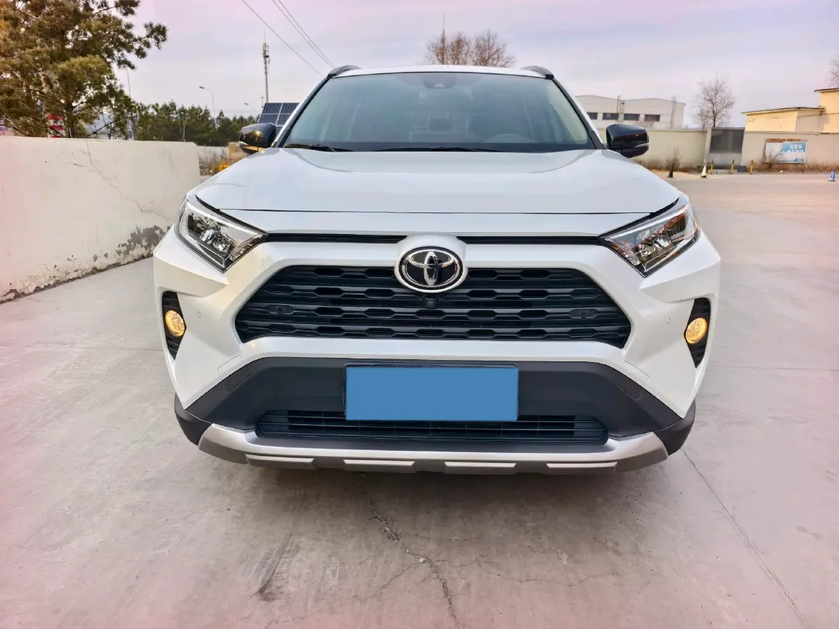 2022 Toyota RAV4 2.0L 171HP L4 CVT,autocango,china used car exporter,china ev exporter,chinese used car exporter,chinese used ev exporter