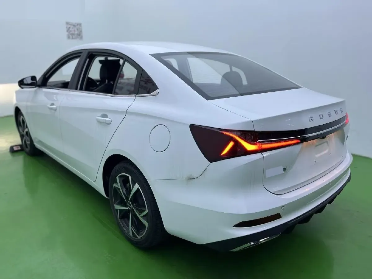 2024 Roewe i5 1.5L 129HP L4 CVT,autocango,china used car exporter,china ev exporter,chinese used car exporter,chinese used ev exporter