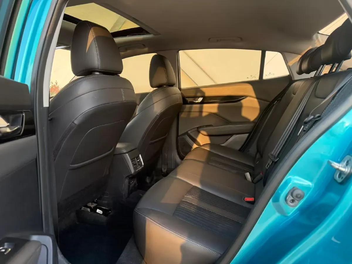 2020 DongFeng Aeolus YiXuan 1.5T 150HP L4 6DCT,autocango,china used car exporter,china ev exporter,chinese used car exporter,chinese used ev exporter