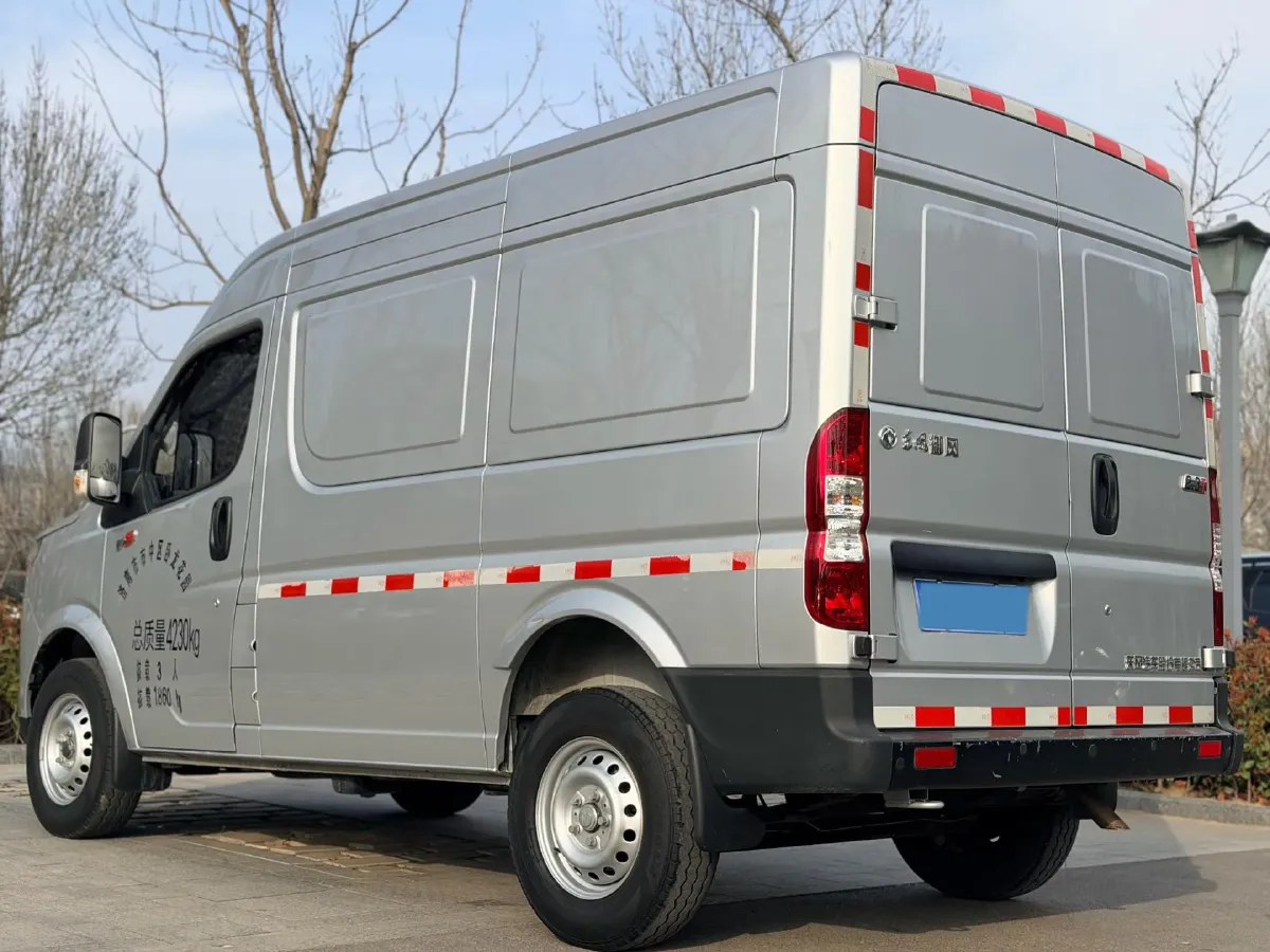 2021 DongFeng DFAC YuFeng 2.0T 127HP L4 6MT,autocango,china used car exporter,china ev exporter,chinese used car exporter,chinese used ev exporter