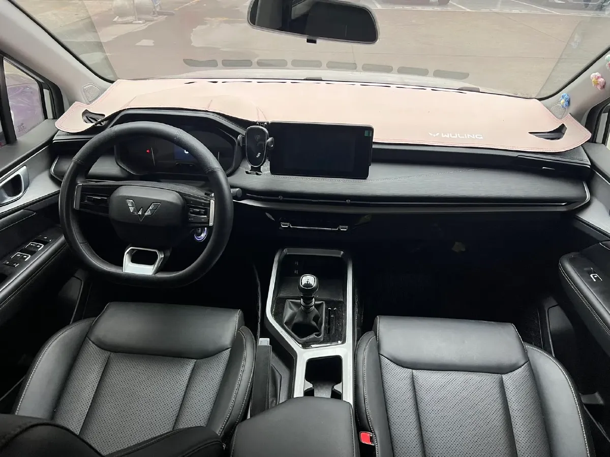 2022 WuLing JiaChen 1.5L 99HP L4 6MT,autocango,china used car exporter,china ev exporter,chinese used car exporter,chinese used ev exporter