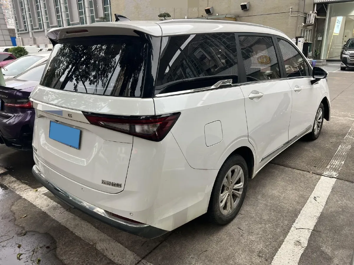 2022 WuLing JiaChen 1.5L 99HP L4 6MT,autocango,china used car exporter,china ev exporter,chinese used car exporter,chinese used ev exporter