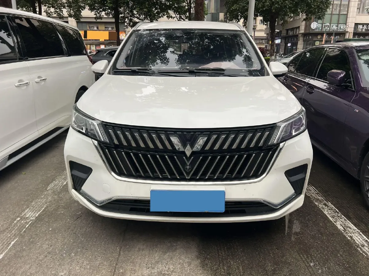 2022 WuLing JiaChen 1.5L 99HP L4 6MT,autocango,china used car exporter,china ev exporter,chinese used car exporter,chinese used ev exporter