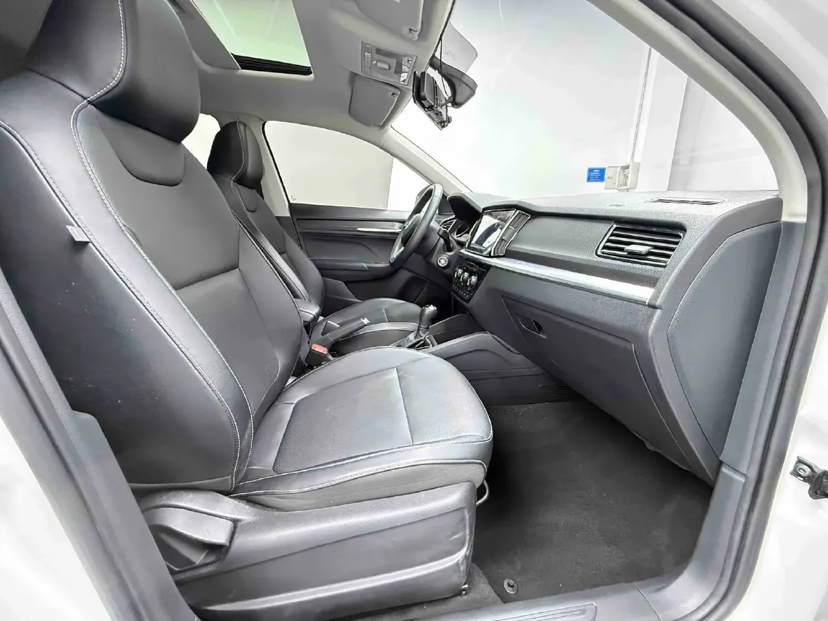 2021 Skoda Kamiq 1.5L 112HP L4 6AT,autocango,china used car exporter,china ev exporter,chinese used car exporter,chinese used ev exporter