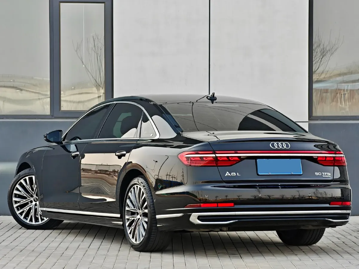 2024 Audi A8 3.0T 286HP V6 8AT,autocango,china used car exporter,china ev exporter,chinese used car exporter,chinese used ev exporter