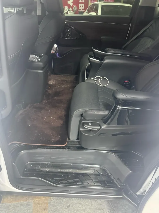 2024 GAC Trumpchi M8 2.0T 252HP L4 8AT,autocango,china used car exporter,china ev exporter,chinese used car exporter,chinese used ev exporter