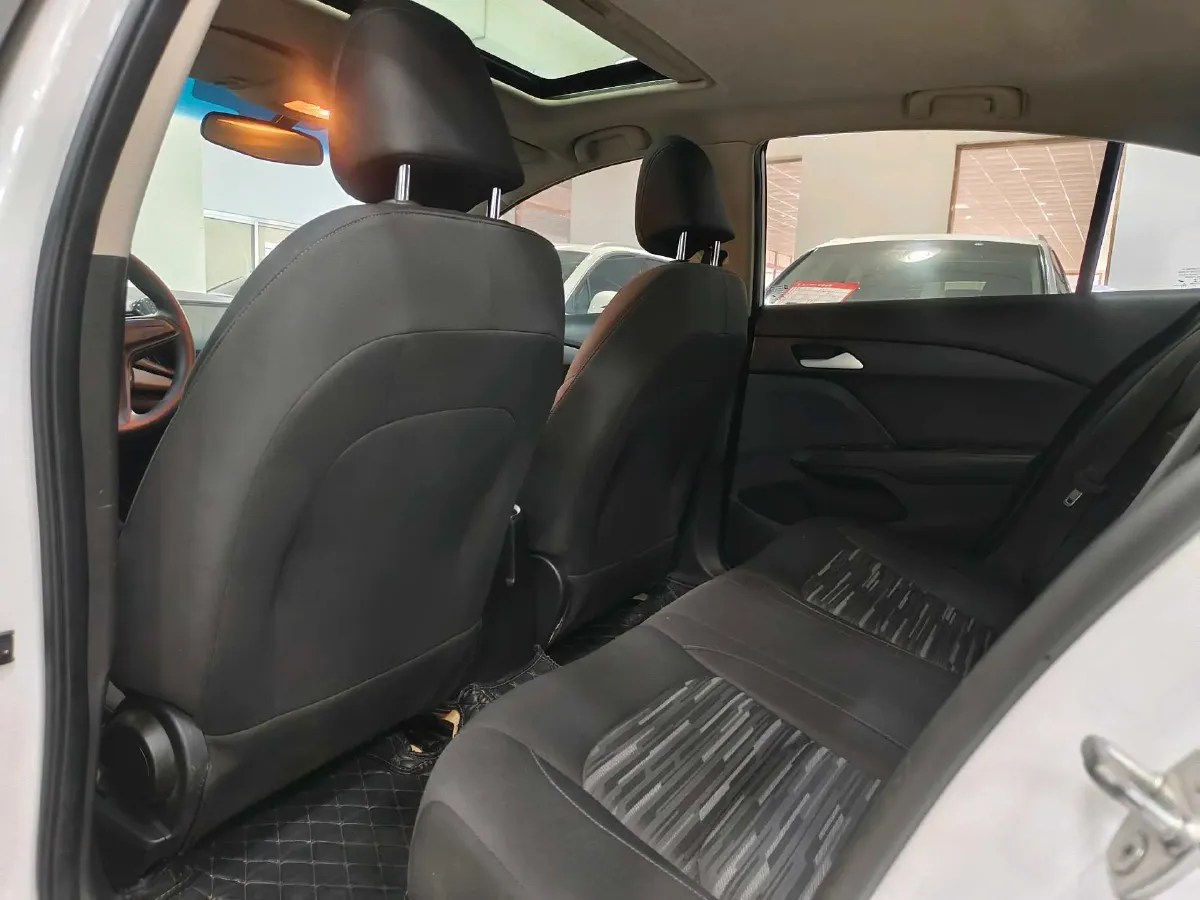 2019 Chevrolet Cavalier 1.5L 113HP L4 6AT,autocango,china used car exporter,china ev exporter,chinese used car exporter,chinese used ev exporter