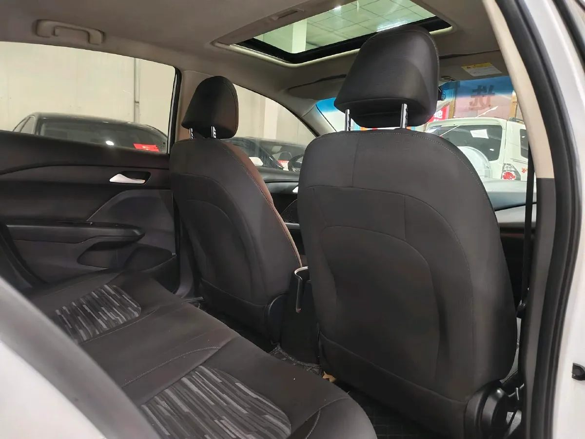 2019 Chevrolet Cavalier 1.5L 113HP L4 6AT,autocango,china used car exporter,china ev exporter,chinese used car exporter,chinese used ev exporter