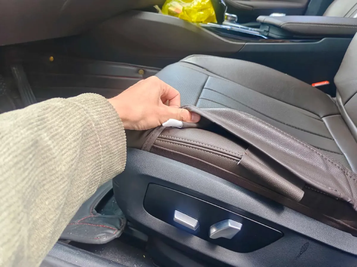 2022 BMW 5 Series 2.0T 184HP L4 8AT,autocango,china used car exporter,china ev exporter,chinese used car exporter,chinese used ev exporter