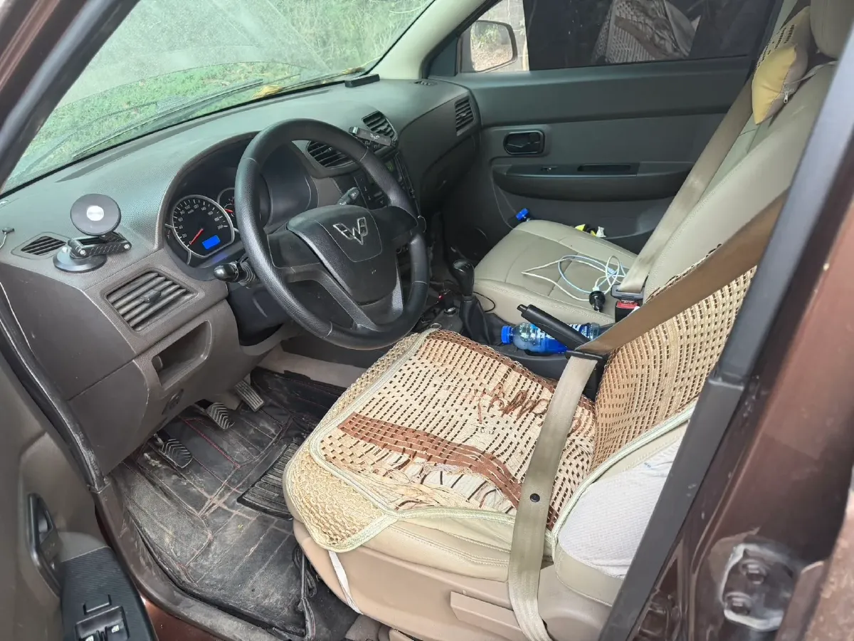 2016 WuLing HongGuang 1.5L 112HP L4 5MT,autocango,china used car exporter,china ev exporter,chinese used car exporter,chinese used ev exporter