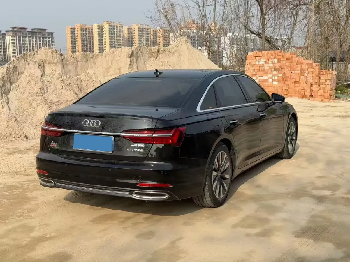 2022 Audi A6L 2.0T 224HP L4 7DCT,autocango,china used car exporter,china ev exporter,chinese used car exporter,chinese used ev exporter