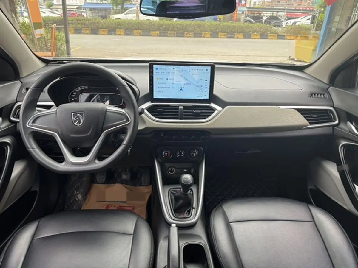 2019 BaoJun 730 1.5L 105HP L4 6MT,autocango,china used car exporter,china ev exporter,chinese used car exporter,chinese used ev exporter