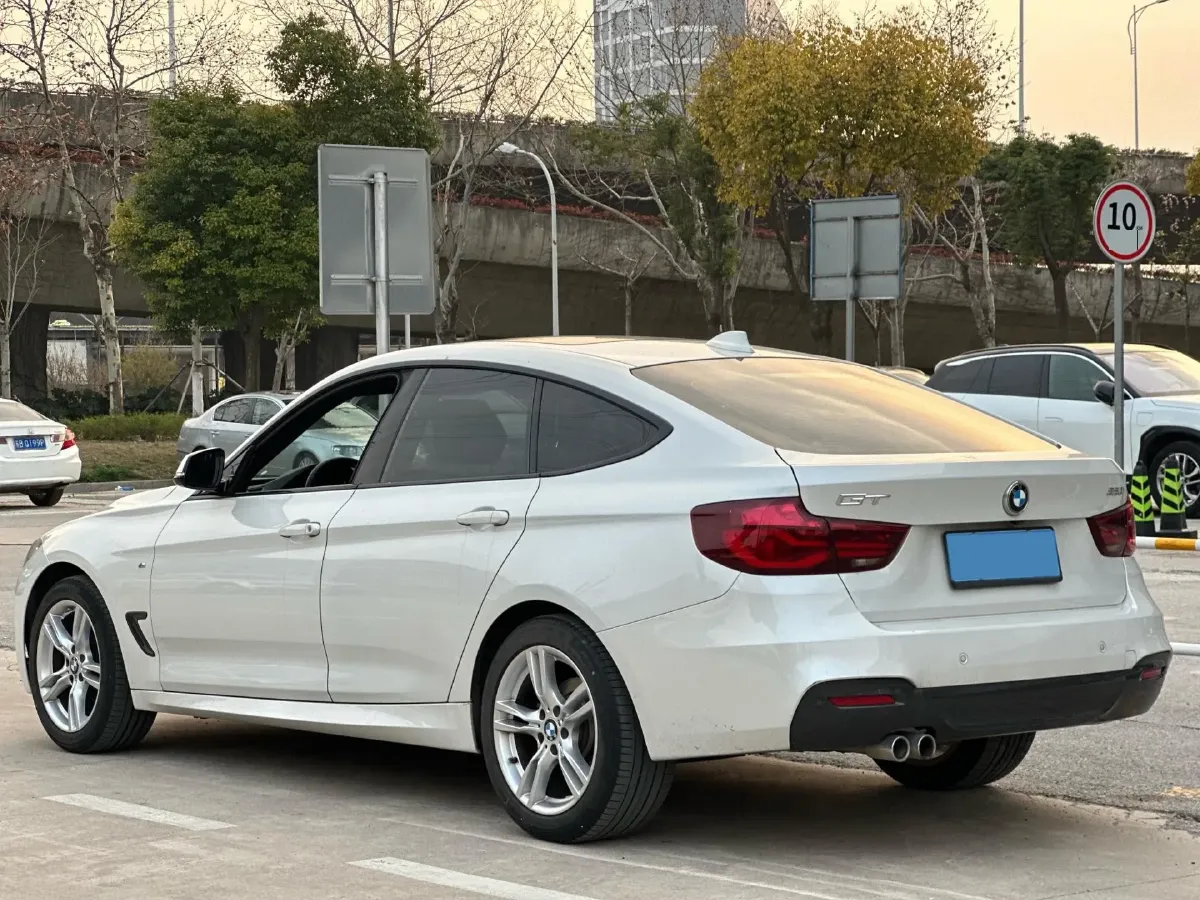 2019 BMW 3 Series GT 2.0T 184HP L4 8AT,autocango,china used car exporter,china ev exporter,chinese used car exporter,chinese used ev exporter