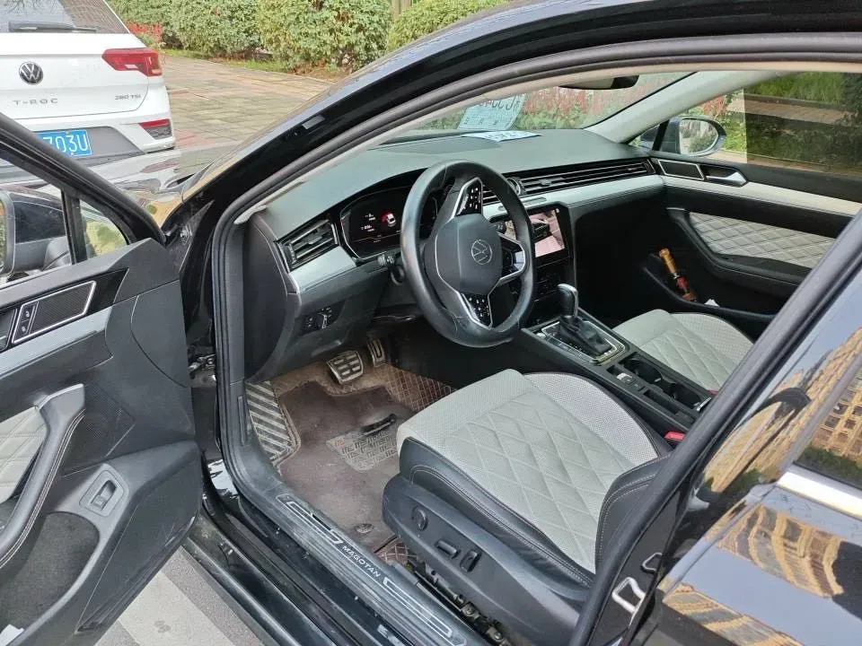 2023 Volkswagen Magotan 2.0T 186HP L4 7DCT,autocango,china used car exporter,china ev exporter,chinese used car exporter,chinese used ev exporter