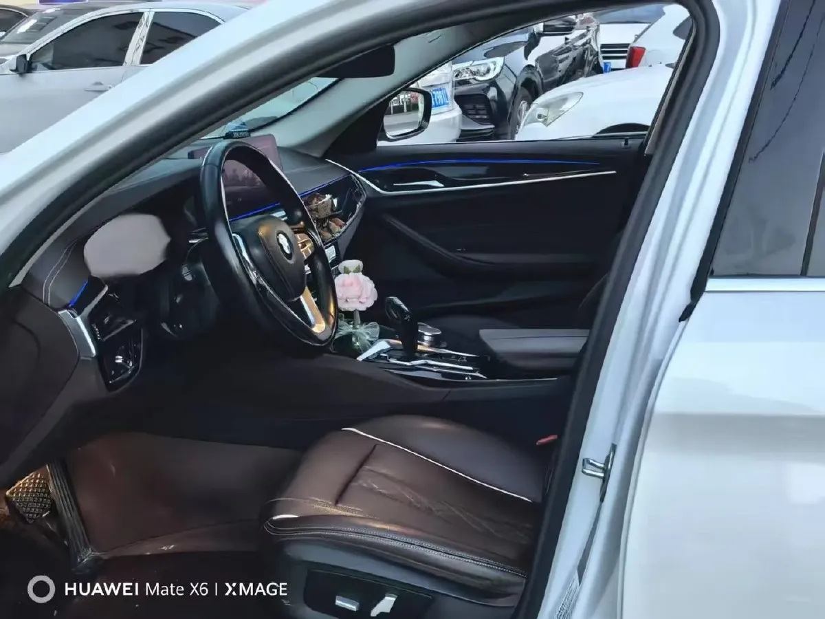 2022 BMW 5 Series 2.0T 184HP L4 8AT,autocango,china used car exporter,china ev exporter,chinese used car exporter,chinese used ev exporter