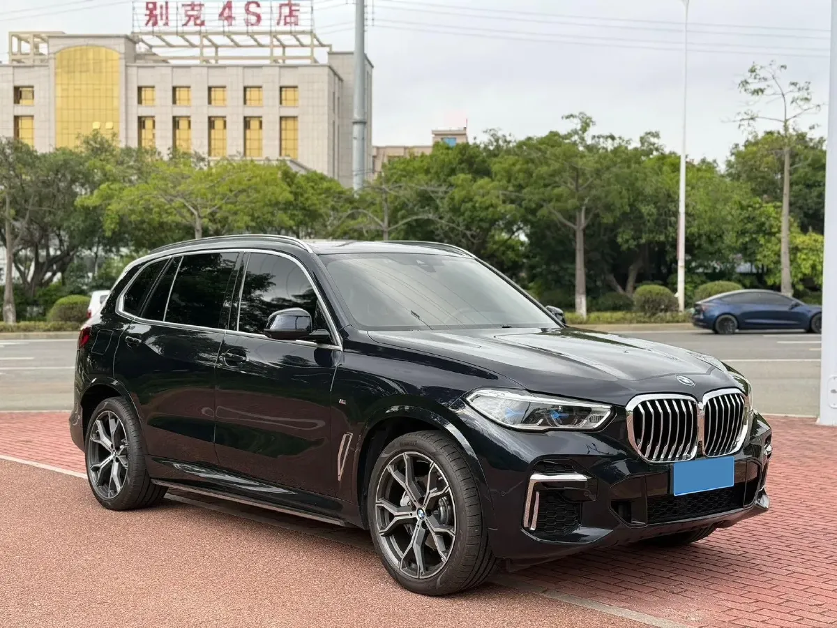 2022 BMW X5 3.0T 333HP L6 8AT,autocango,china used car exporter,china ev exporter,chinese used car exporter,chinese used ev exporter