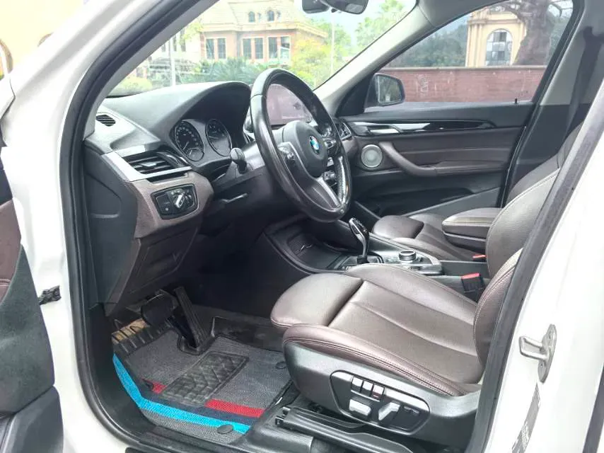 2022 BMW X1 2.0T 192HP L4 7DCT,autocango,china used car exporter,china ev exporter,chinese used car exporter,chinese used ev exporter