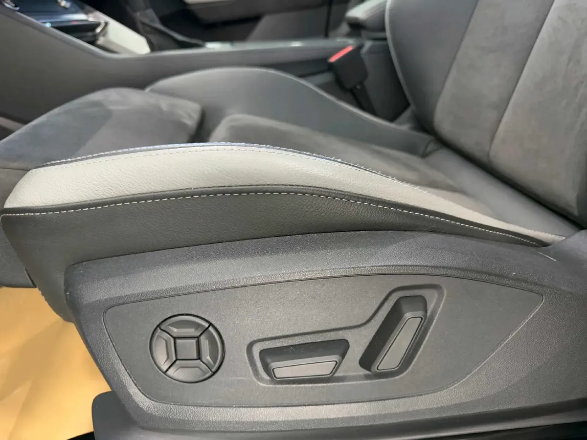 2022 Audi Q3 1.4T 150HP L4 7DCT,autocango,china used car exporter,china ev exporter,chinese used car exporter,chinese used ev exporter