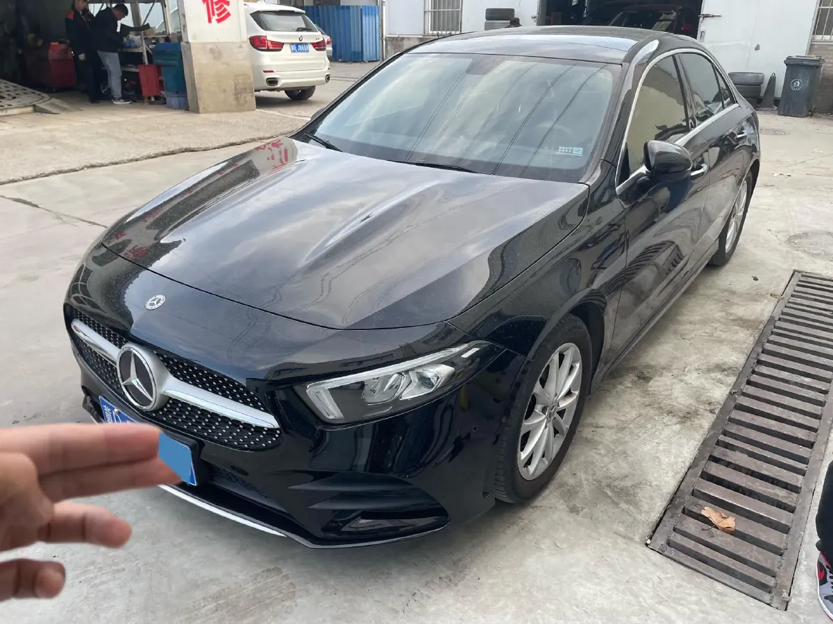2020 Mercedes-Benz A Class 1.3T 163HP L4 7DCT,autocango,china used car exporter,china ev exporter,chinese used car exporter,chinese used ev exporter
