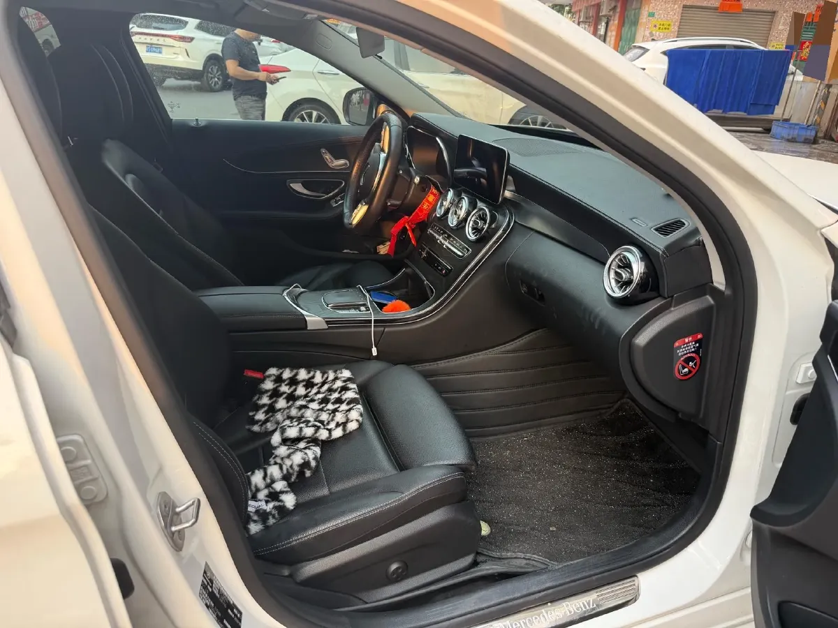 2020 Mercedes-Benz C Class 1.5T 156HP L4 9AT,autocango,china used car exporter,china ev exporter,chinese used car exporter,chinese used ev exporter