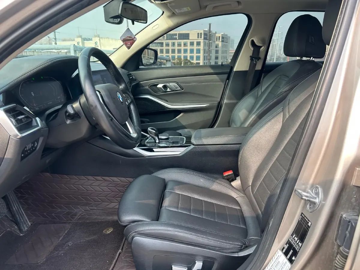 2020 BMW 3 Series 2.0T 184HP L4 8AT,autocango,china used car exporter,china ev exporter,chinese used car exporter,chinese used ev exporter