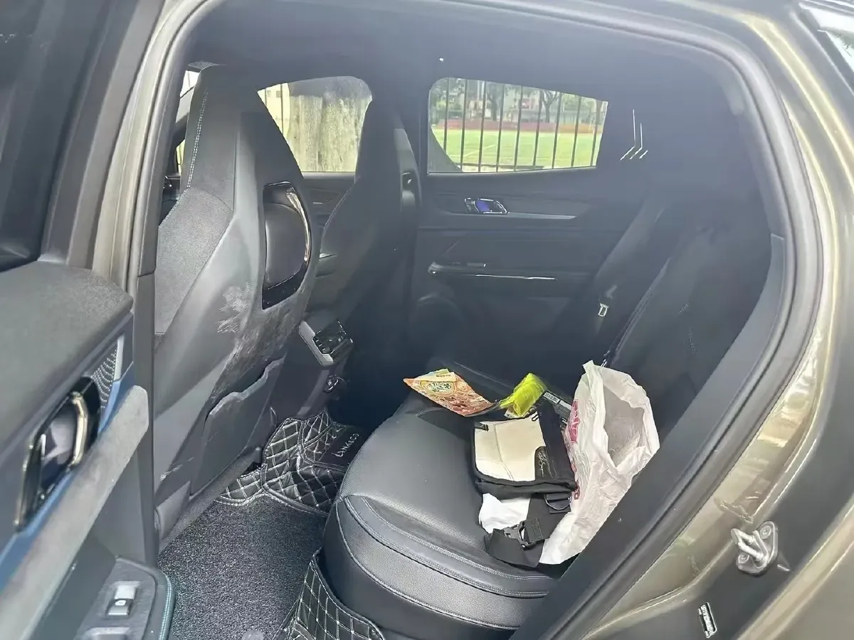 2021 Peugeot 508L 1.6T 200HP L4 8AT PHEV 12KWH,autocango,china used car exporter,china ev exporter,chinese used car exporter,chinese used ev exporter