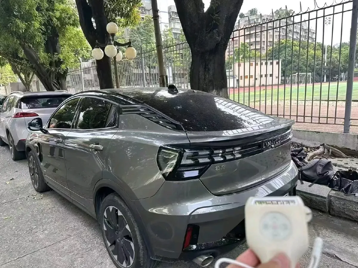 2021 Peugeot 508L 1.6T 200HP L4 8AT PHEV 12KWH,autocango,china used car exporter,china ev exporter,chinese used car exporter,chinese used ev exporter