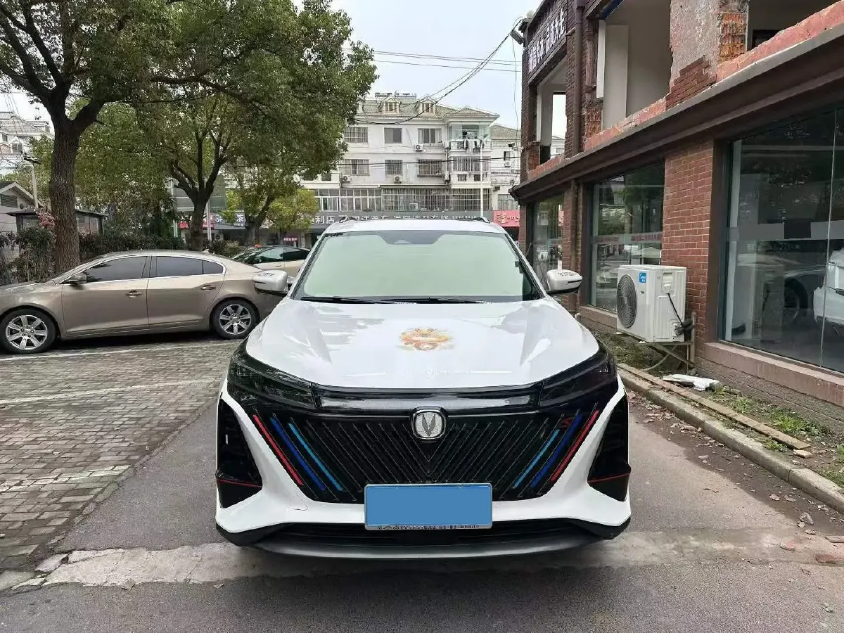 2022 ChangAn CS75 Plus 2.0T 233HP L4 8AT,autocango,china used car exporter,china ev exporter,chinese used car exporter,chinese used ev exporter