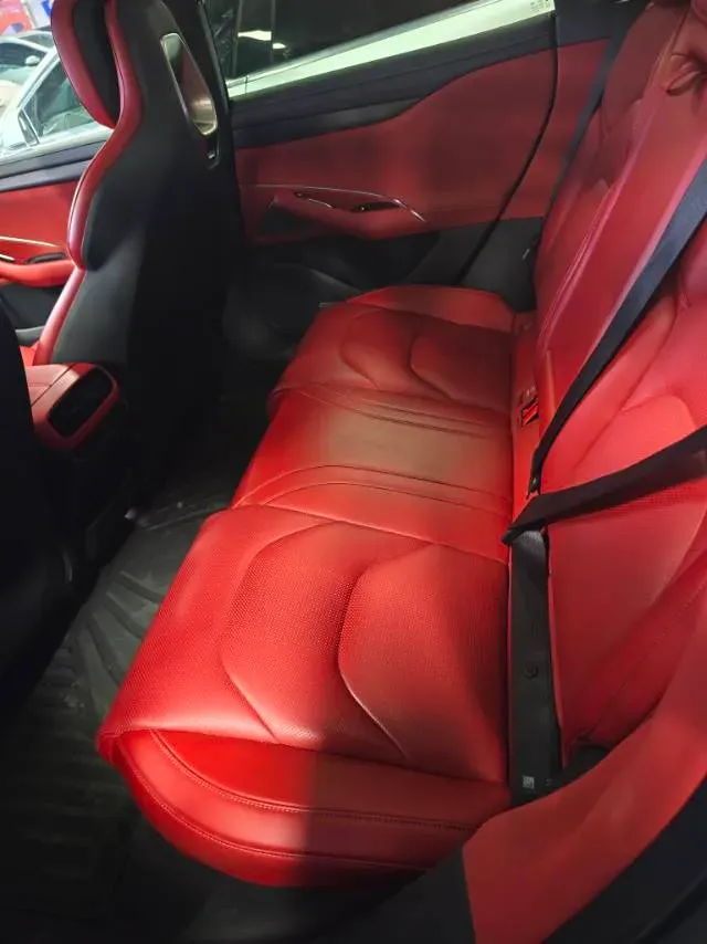 2024 MI SU7 BEV 73.6KWH,autocango,china used car exporter,china ev exporter,chinese used car exporter,chinese used ev exporter