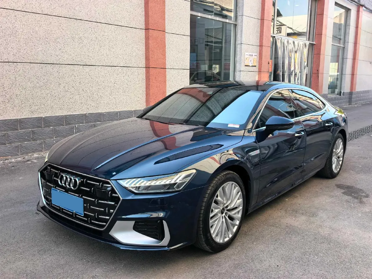 2024 Audi A7L 2.0T 245HP L4 7DCT,autocango,china used car exporter,china ev exporter,chinese used car exporter,chinese used ev exporter