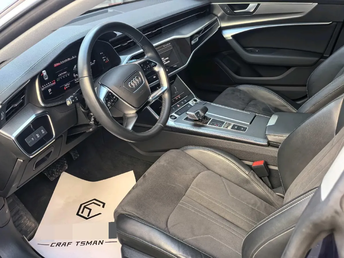 2024 Audi A7L 2.0T 245HP L4 7DCT,autocango,china used car exporter,china ev exporter,chinese used car exporter,chinese used ev exporter