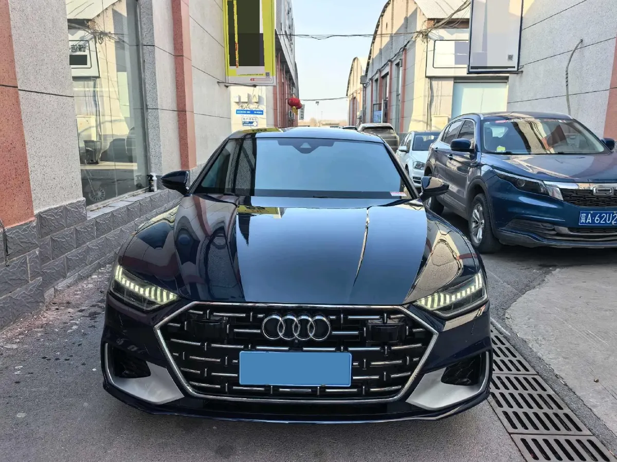 2024 Audi A7L 2.0T 245HP L4 7DCT,autocango,china used car exporter,china ev exporter,chinese used car exporter,chinese used ev exporter