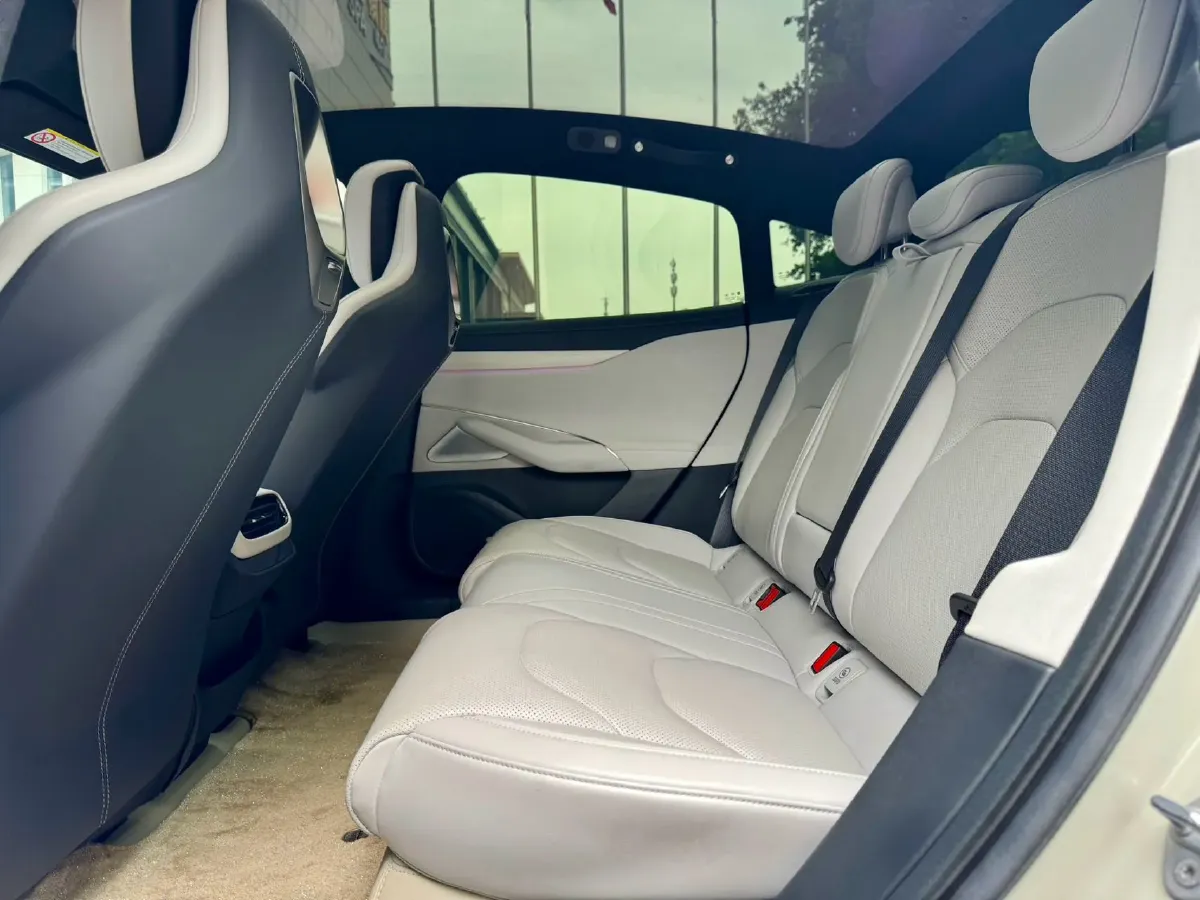 2024 MI SU7 BEV 101KWH,autocango,china used car exporter,china ev exporter,chinese used car exporter,chinese used ev exporter