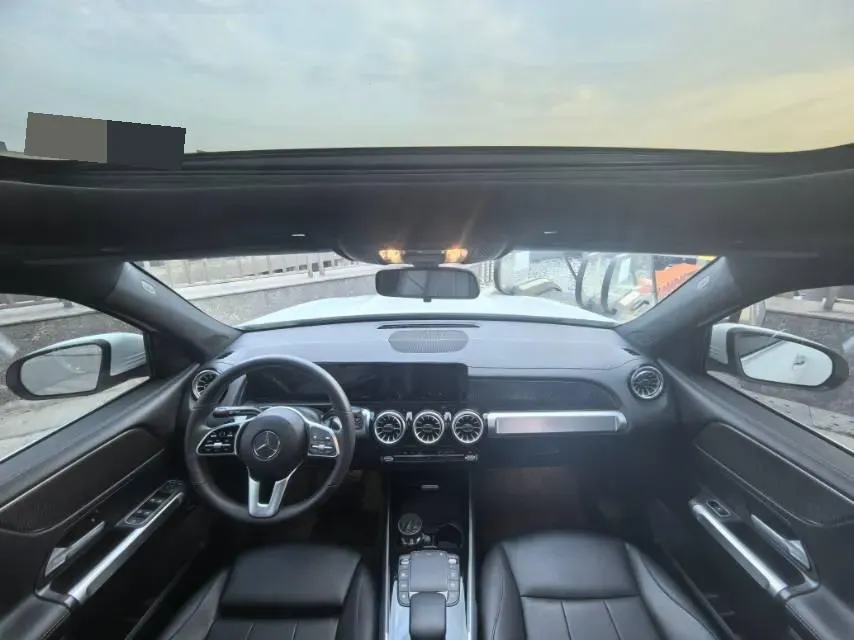 2022 Mercedes-Benz GLB Class 2.0T 190HP L4 8DCT,autocango,china used car exporter,china ev exporter,chinese used car exporter,chinese used ev exporter