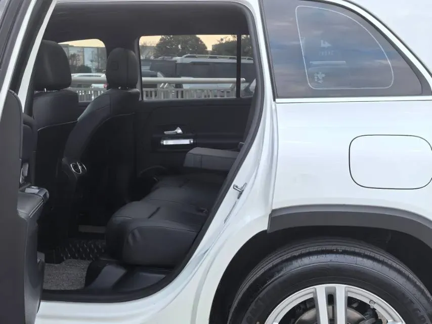 2022 Mercedes-Benz GLB Class 2.0T 190HP L4 8DCT,autocango,china used car exporter,china ev exporter,chinese used car exporter,chinese used ev exporter