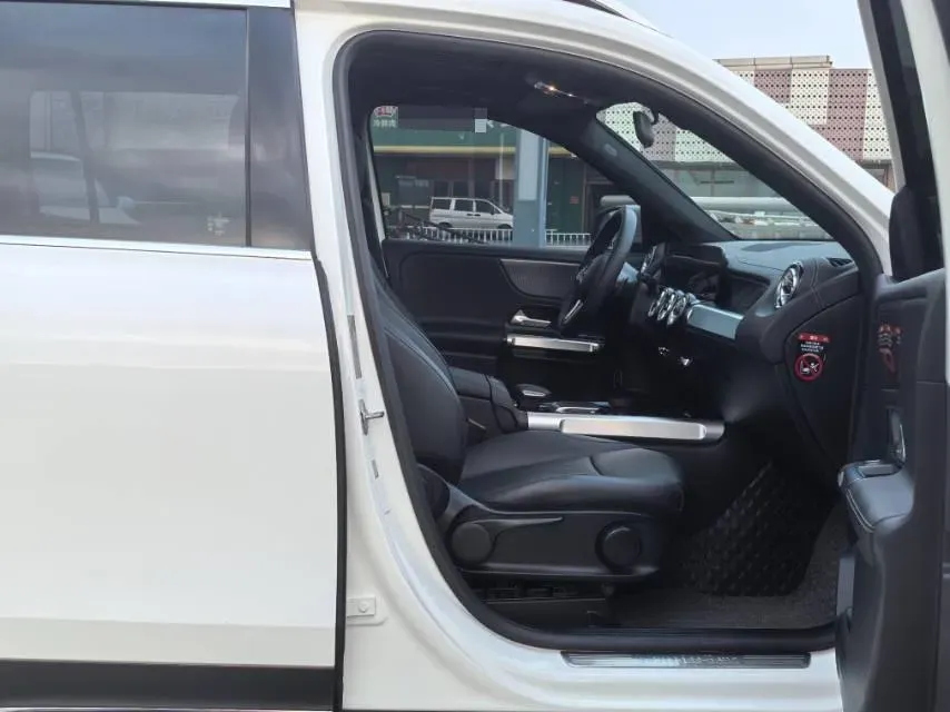 2022 Mercedes-Benz GLB Class 2.0T 190HP L4 8DCT,autocango,china used car exporter,china ev exporter,chinese used car exporter,chinese used ev exporter