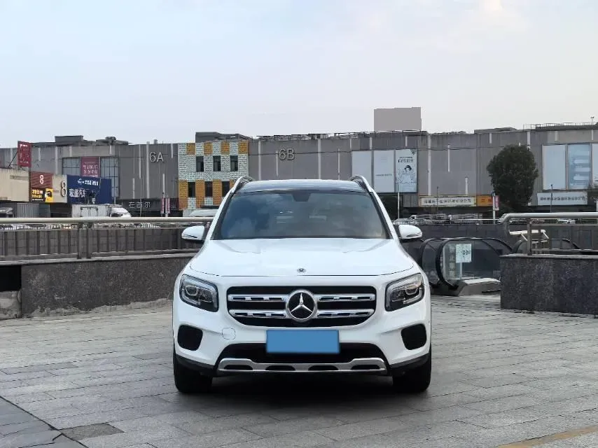2022 Mercedes-Benz GLB Class 2.0T 190HP L4 8DCT,autocango,china used car exporter,china ev exporter,chinese used car exporter,chinese used ev exporter