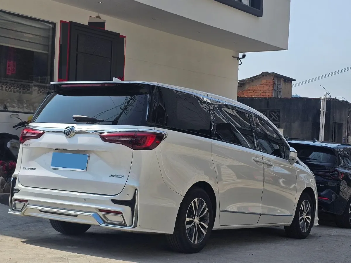 2021 Buick GL8 2.0T 237HP L4 9AT,autocango,china used car exporter,china ev exporter,chinese used car exporter,chinese used ev exporter