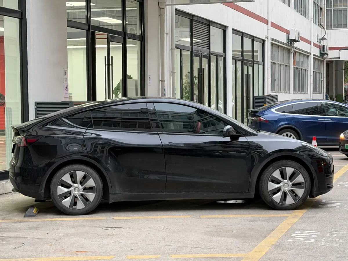 2022 Tesla Model Y BEV 60KWH,autocango,china used car exporter,china ev exporter,chinese used car exporter,chinese used ev exporter