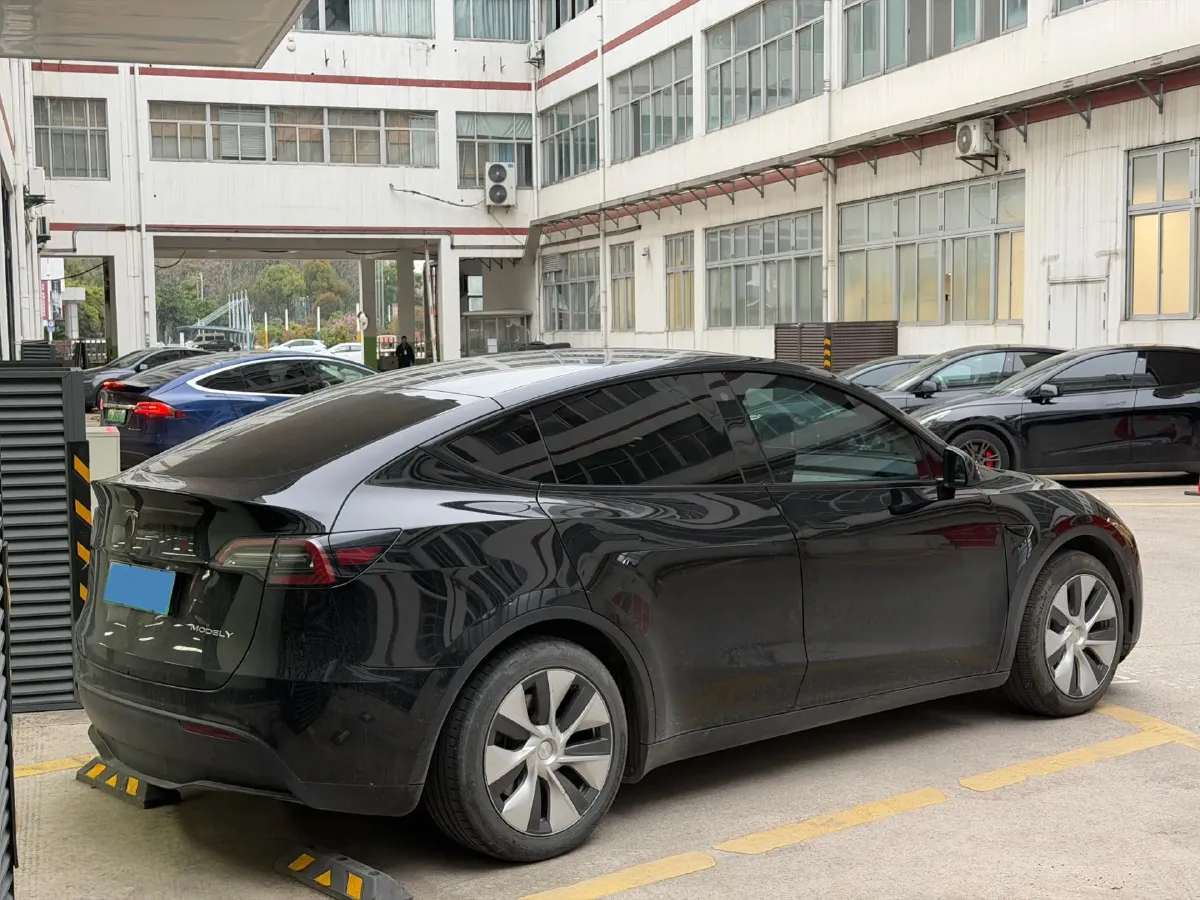 2022 Tesla Model Y BEV 60KWH,autocango,china used car exporter,china ev exporter,chinese used car exporter,chinese used ev exporter