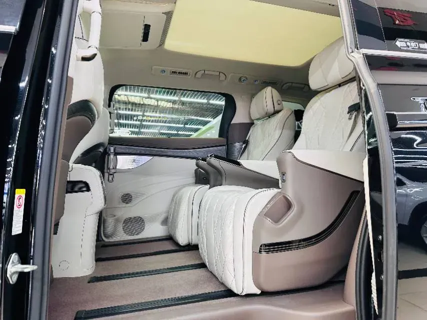 2022 HongQi HS7 3.0T 337HP V6 8AT,autocango,china used car exporter,china ev exporter,chinese used car exporter,chinese used ev exporter