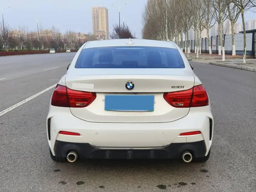 2020 BMW 1 Series 1.5T 140HP L3 7DCT,autocango,china used car exporter,china ev exporter,chinese used car exporter,chinese used ev exporter