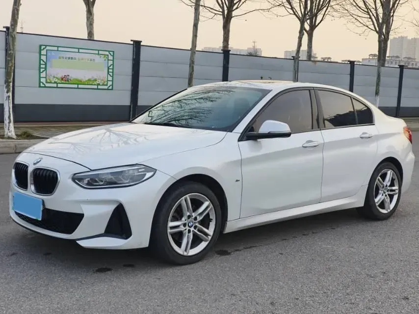 2020 BMW 1 Series 1.5T 140HP L3 7DCT,autocango,china used car exporter,china ev exporter,chinese used car exporter,chinese used ev exporter
