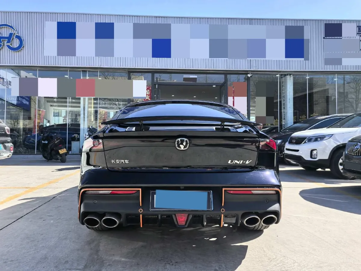 2022 ChangAn UNI-V 1.5T 188HP L4 7DCT,autocango,china used car exporter,china ev exporter,chinese used car exporter,chinese used ev exporter