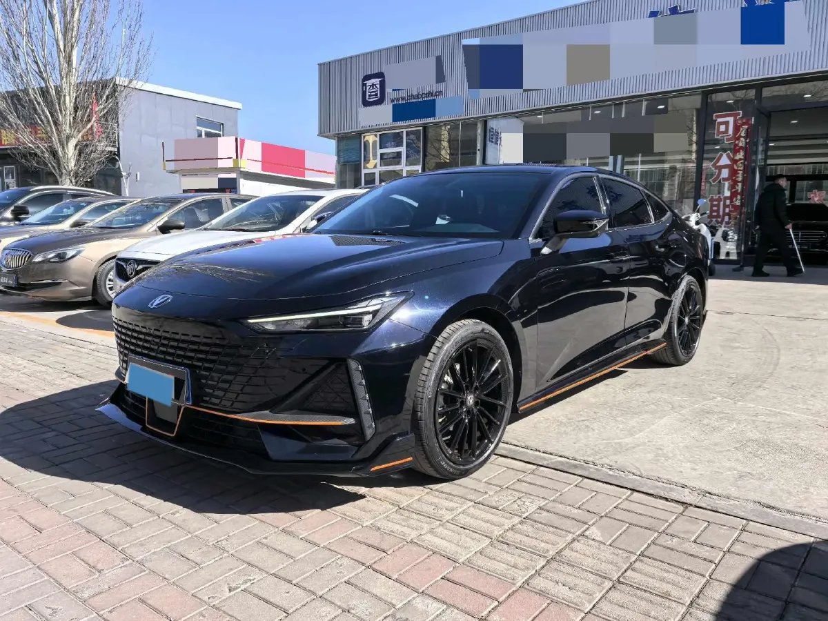 2022 ChangAn UNI-V 1.5T 188HP L4 7DCT,autocango,china used car exporter,china ev exporter,chinese used car exporter,chinese used ev exporter